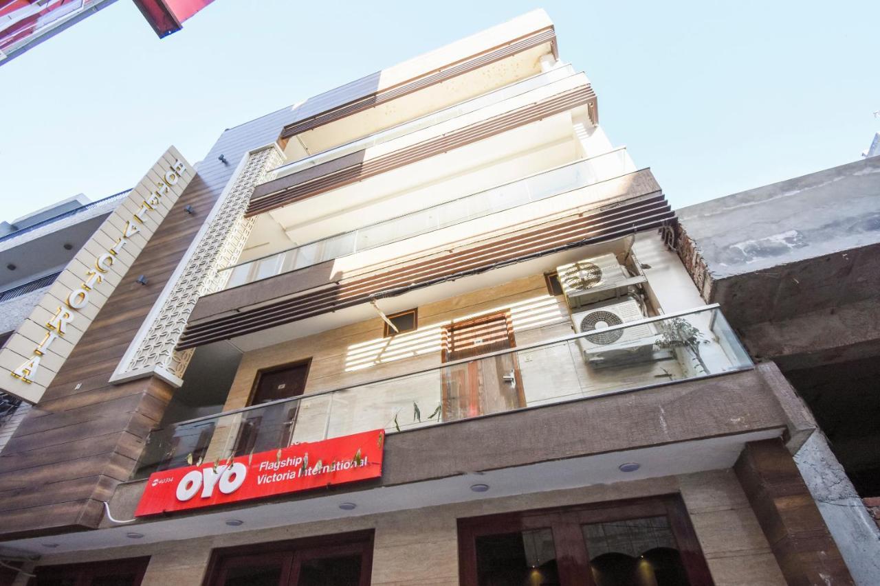 Oyo V International Hotel Amritszár Kültér fotó