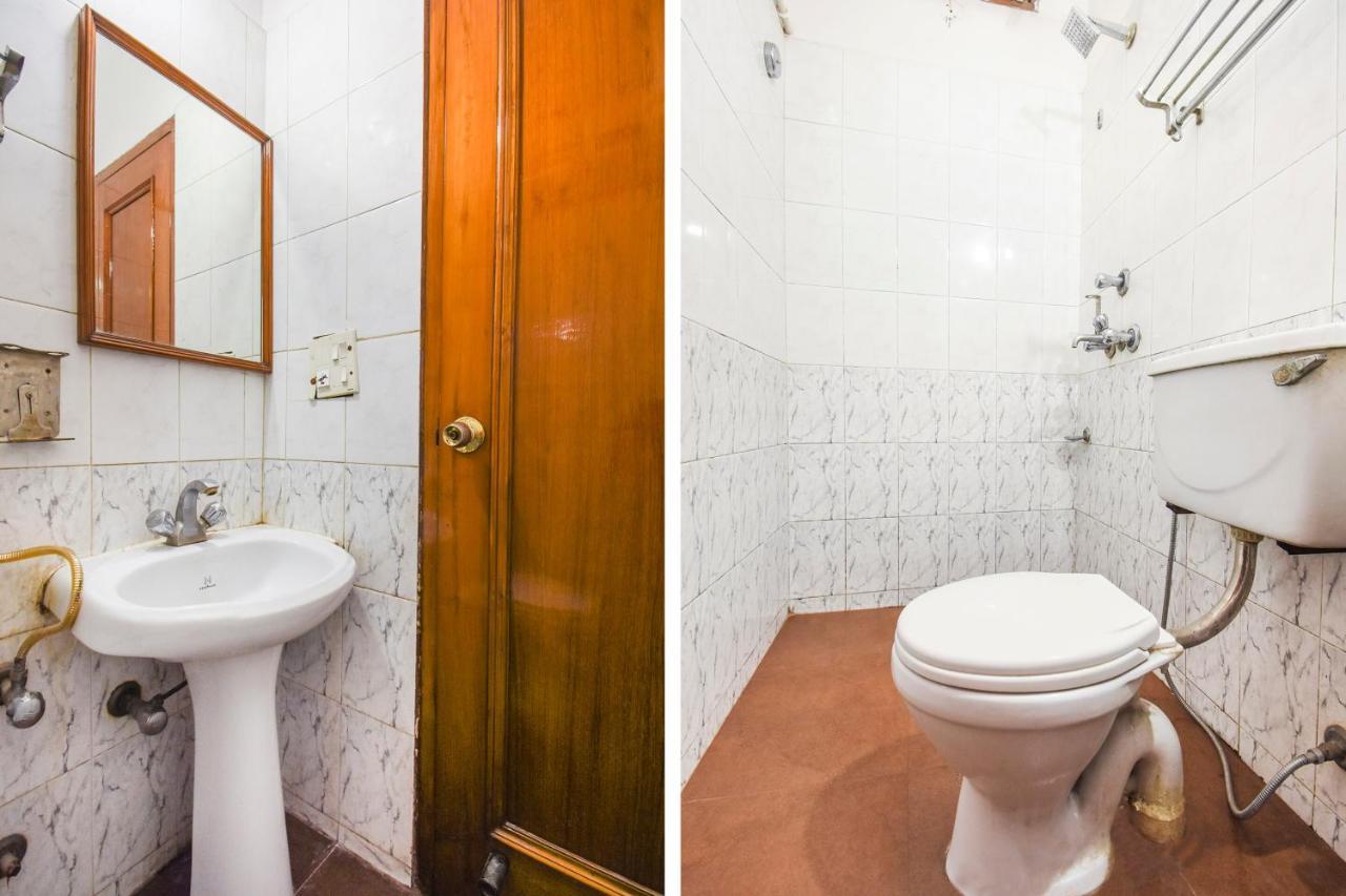 Oyo V International Hotel Amritszár Kültér fotó
